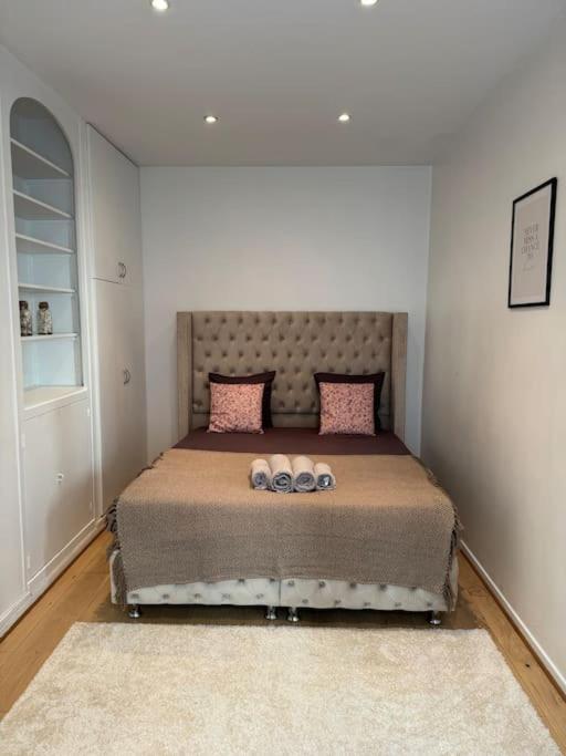 Charmant Appartement Au Moulin Rouge Paris Exterior foto